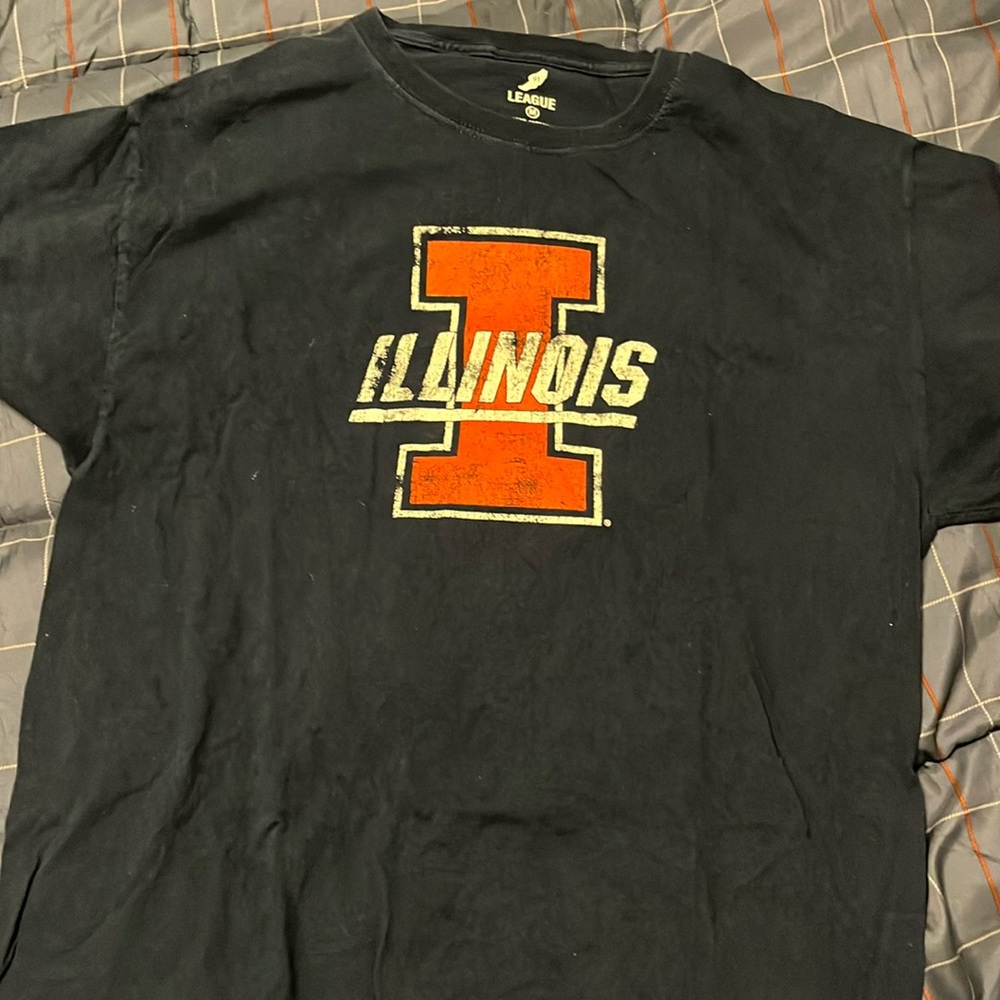 Illinois T Shirt
Navy
FANATICS